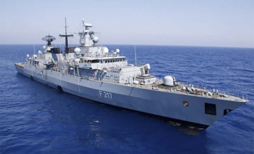 f 217 njemacki ratni brod.jpg